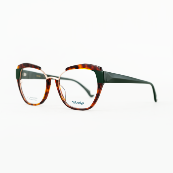 The Woodys Bellini frame is a distinctive eyewear model from the Spanish brand Woodys Eyewear, known for its unique designs that blend natural materials with high-quality craftsmanship.